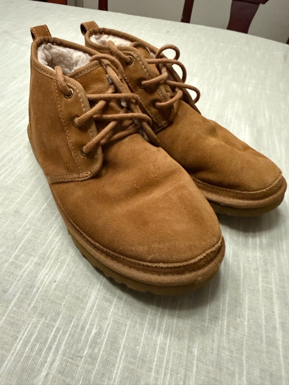 UGG Men's Chestnut Brown Suede Chukka Boots Size 10